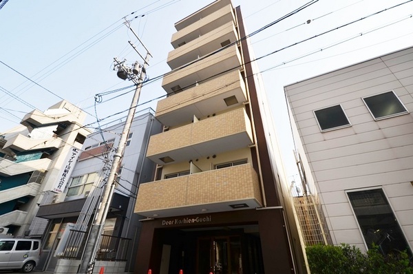 建物外観　オートロック付きで安心です♪
