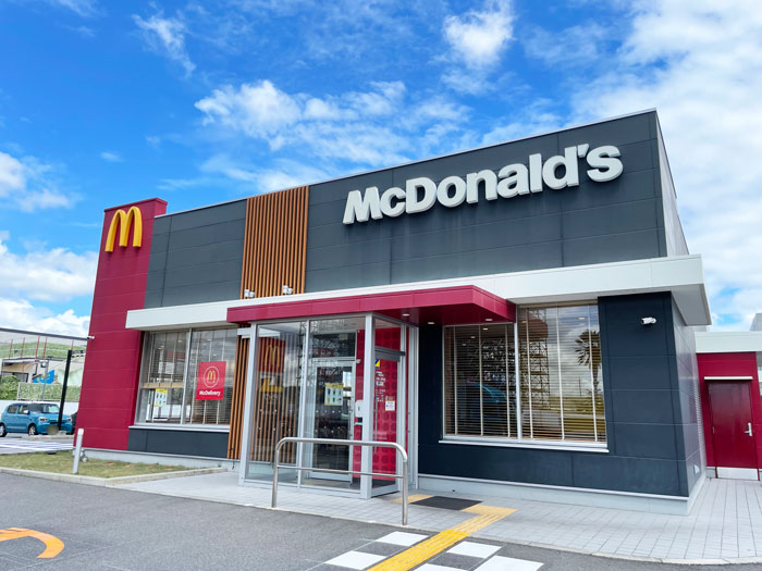 飲食店　マクドナルド 千里丘店（飲食店）まで457m