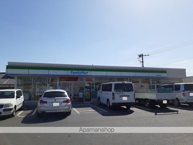 コンビニ　ファミリーマート岡山辰巳西店（コンビニ）まで400m