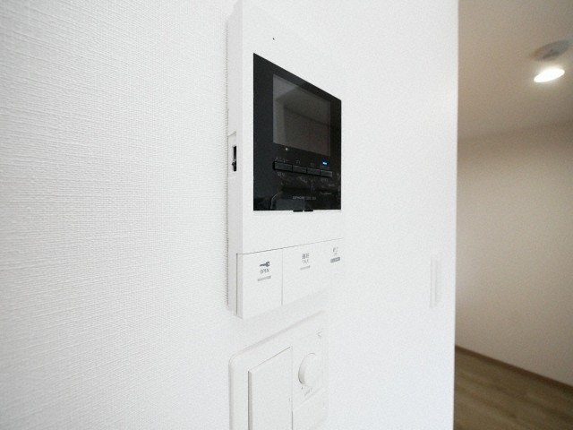 セキュリティ　防犯面に配慮したＴＶモニターホン付きです！