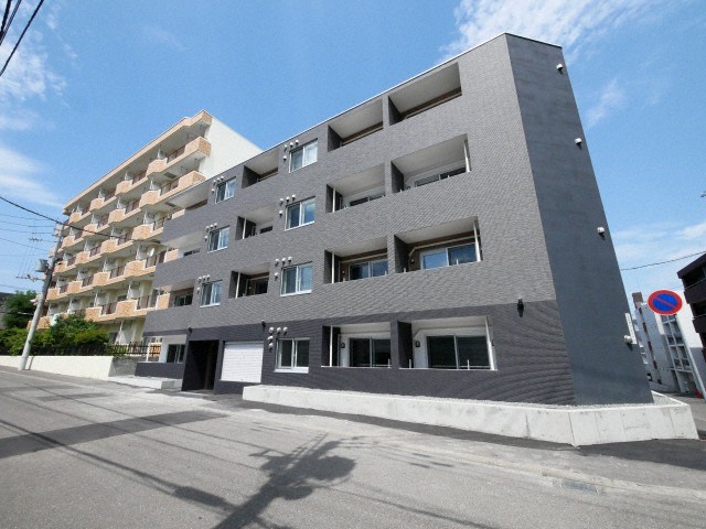 建物外観　☆物件名【タルト南郷】とお伝え下さい！