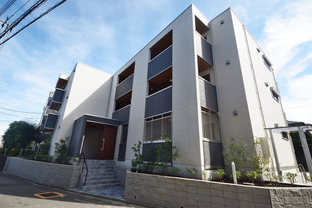 建物外観　～大手ハウスメーカー施工の人気物件！～