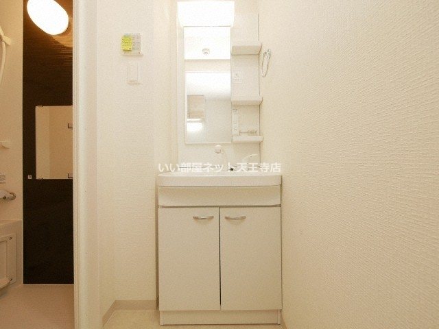 地下鉄中央線 弁天町駅 徒歩9分 10階建 築6年の内装写真