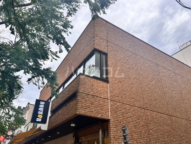 飲食店　ドトールコーヒーショップ 伊勢佐木町店（飲食店）まで329m