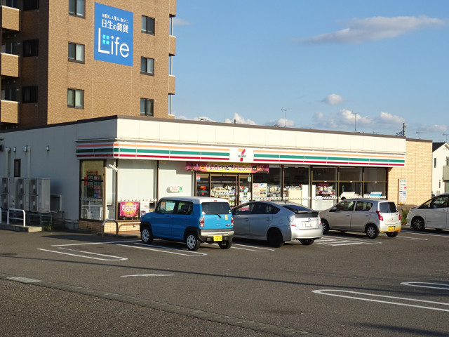 コンビニ　セブンイレブン新潟弁天橋店（コンビニ）まで650m