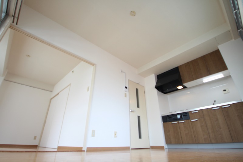 居室・リビング　光がよく入るお部屋です