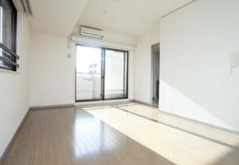 居室・リビング　写真は同タイプ住居です。