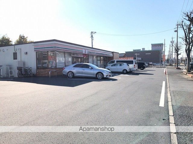 コンビニ　セブンイレブン（コンビニ）まで851m