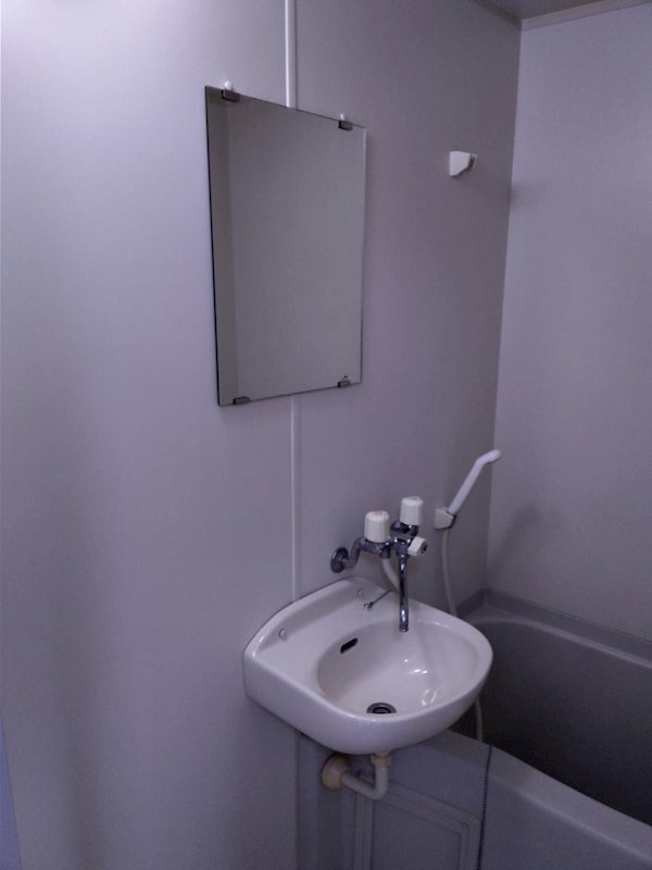 洗面設備　同建物同号室の室内写真です。