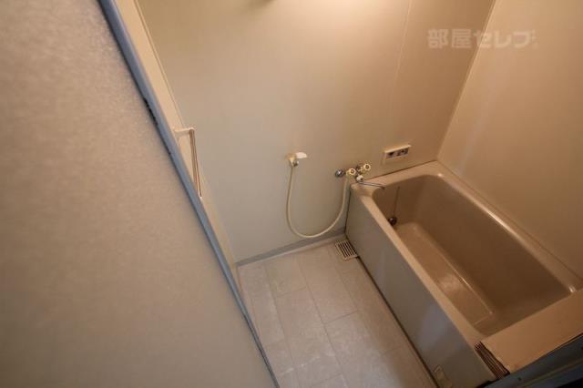バス・シャワールーム　シンプルで使いやすいお風呂場です。（イメージ写真です）