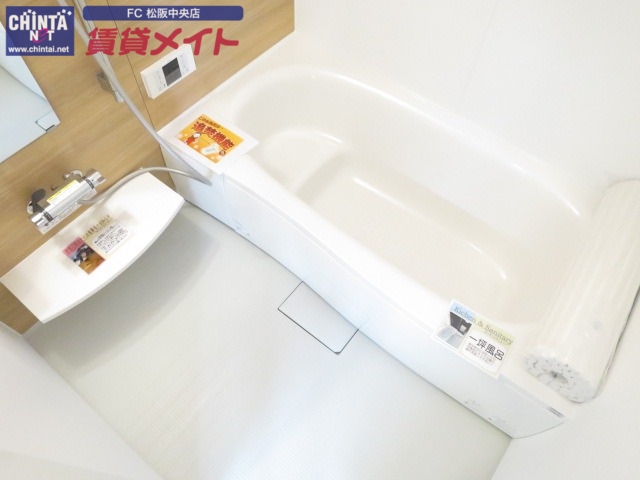 バス・シャワールーム　同建物別部屋写真です