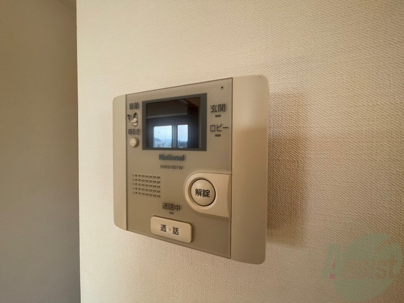 セキュリティ　ＴＶモニター付インターホンです。来客者の顔が見えるので安心！
