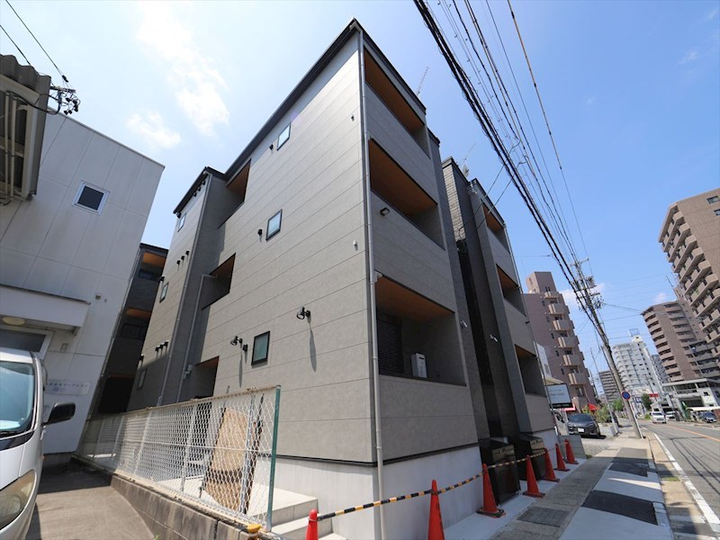 建物外観　外観　オートロック付　宅配ＢＯＸ有り