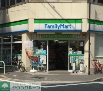 コンビニ　ファミリーマート栄一丁目店（コンビニ）まで30m