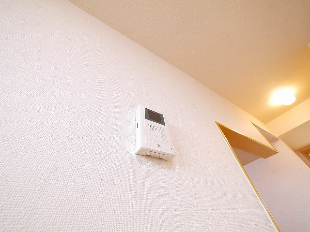 セキュリティ　TVモニター付きインターホンで安心です