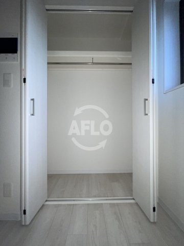収納　フォーリアライズ難波シエロ　クローゼット