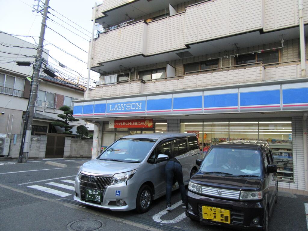 コンビニ　ローソン池尻大橋店（コンビニ）まで99m