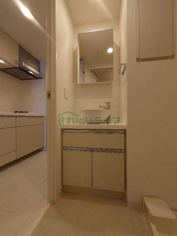 洗面設備　別部屋の参考写真です