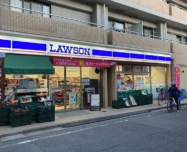 コンビニ　ローソン巣鴨江戸橋通店（コンビニ）まで181m