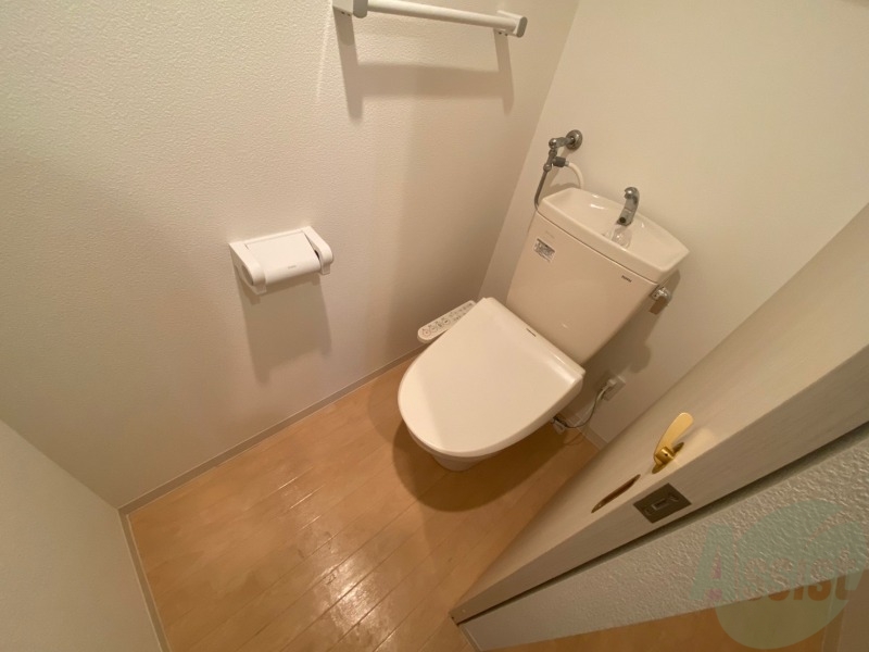 トイレ　トイレです。ウォシュレット付を探している方、おすすめです。
