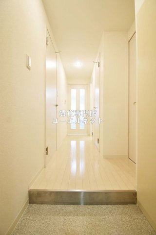 玄関　住まいの顔ともなる玄関