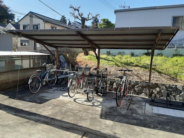 クレスト東海の外観写真