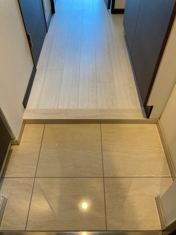 クレヴィスタ綾瀬の玄関写真