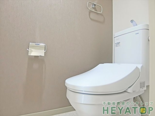 名鉄名古屋本線 堀田駅 徒歩9分 6階建 築8年のトイレ写真