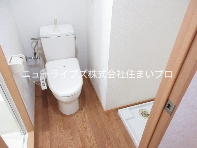 京阪本線 寝屋川市駅 徒歩7分 3階建 築22年のトイレ写真