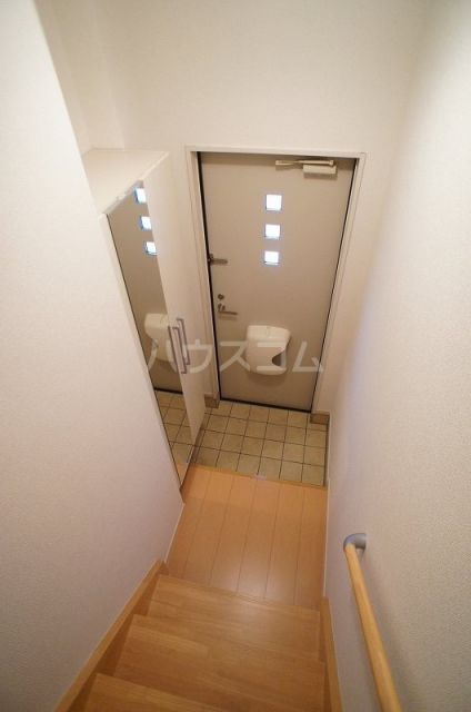 クレマチスの玄関写真