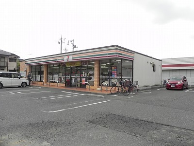 コンビニ　セブンイレブン柏松葉町店（コンビニ）まで450m