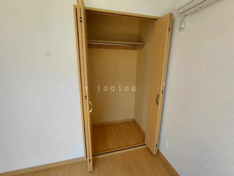収納　収納が大きく、たくさんものが入ります。