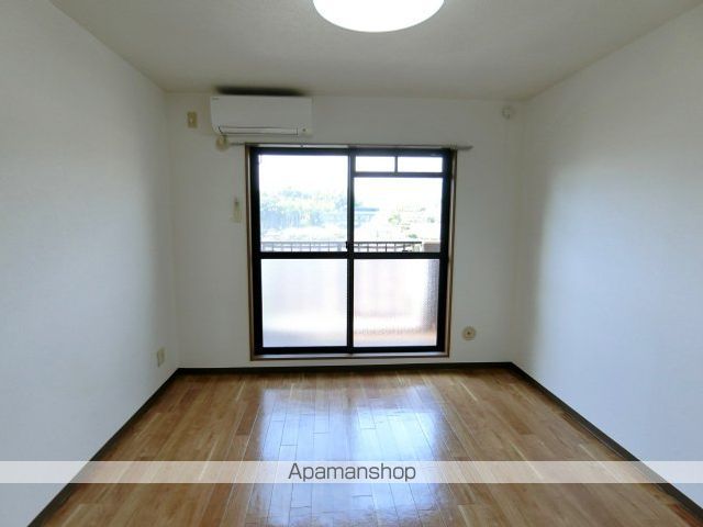 フルリール宮島口の居間写真