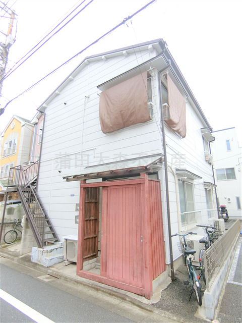 建物外観　1972年4月築　木造地上2階建て総戸数4戸 東京都大田区大