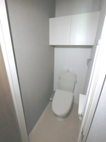 ＪＲ総武本線 八街駅 徒歩18分 2階建 築4年のトイレ写真