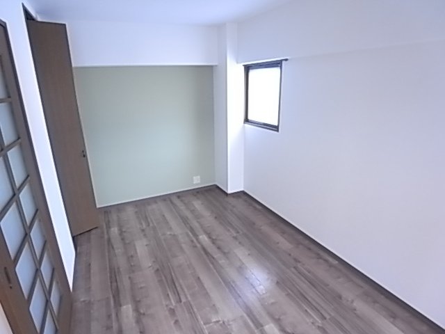 山路ハイツIIIの居間写真