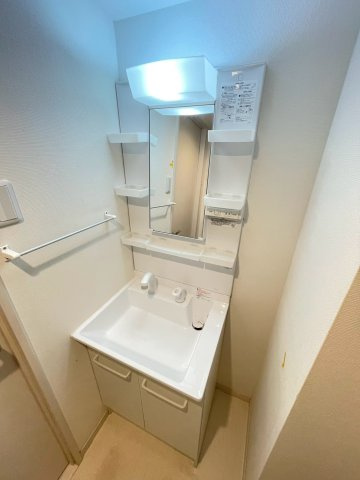 ＪＲ内房線 本千葉駅 徒歩6分 3階建 築10年の内装写真