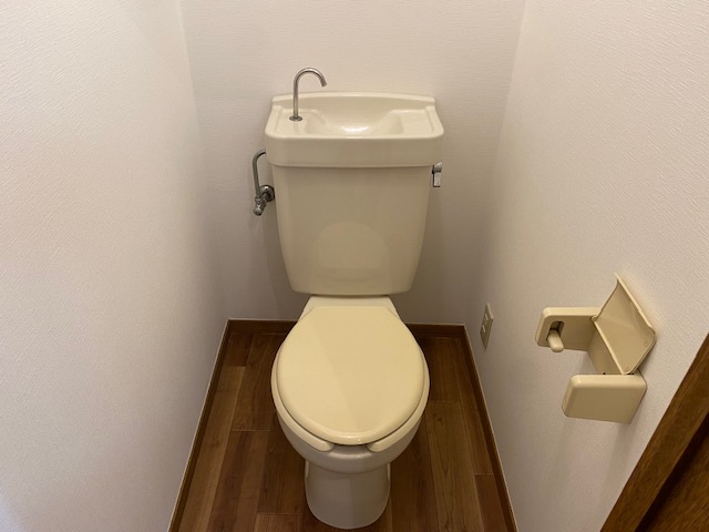 鈴木ビルのトイレ写真