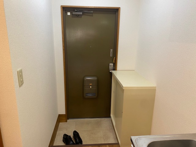 鈴木ビルの玄関写真