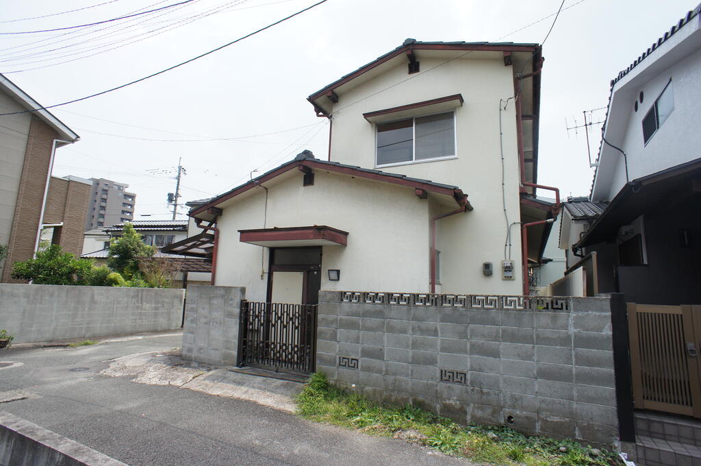 熊本県熊本市中央区子飼本町（一戸建）の賃貸物件の外観