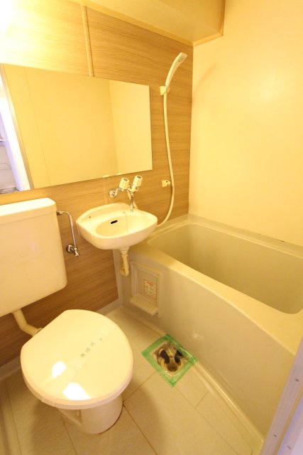 バス・シャワールーム　同物件別号室