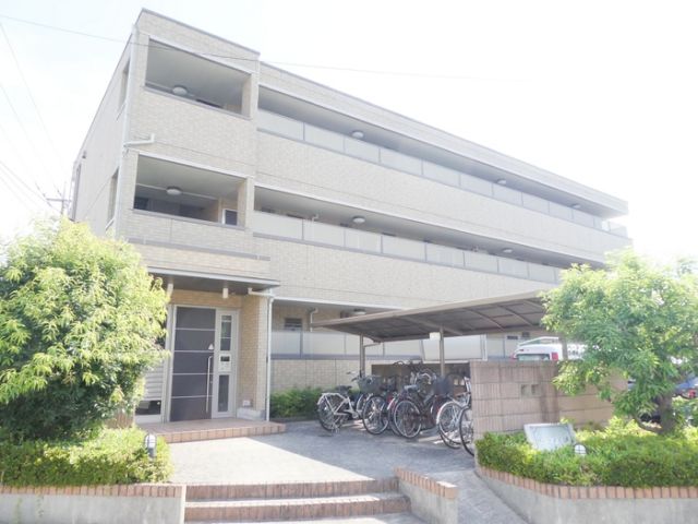 戸田市喜沢のアパートの建物外観
