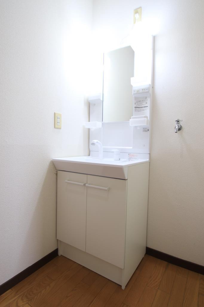 洗面設備　洗髪洗面化粧台