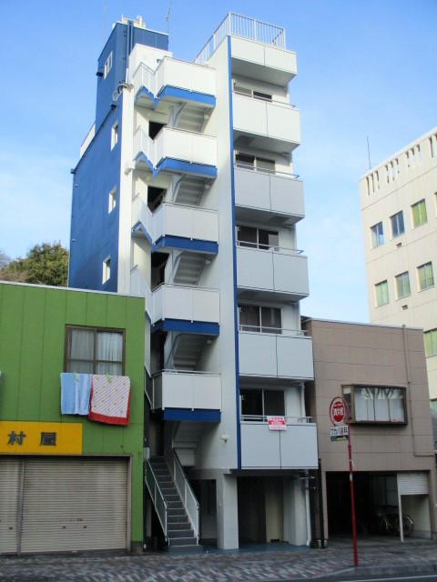 【レジデンス塙田の建物外観】