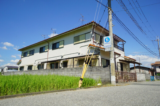 南鈴原貸家の建物外観