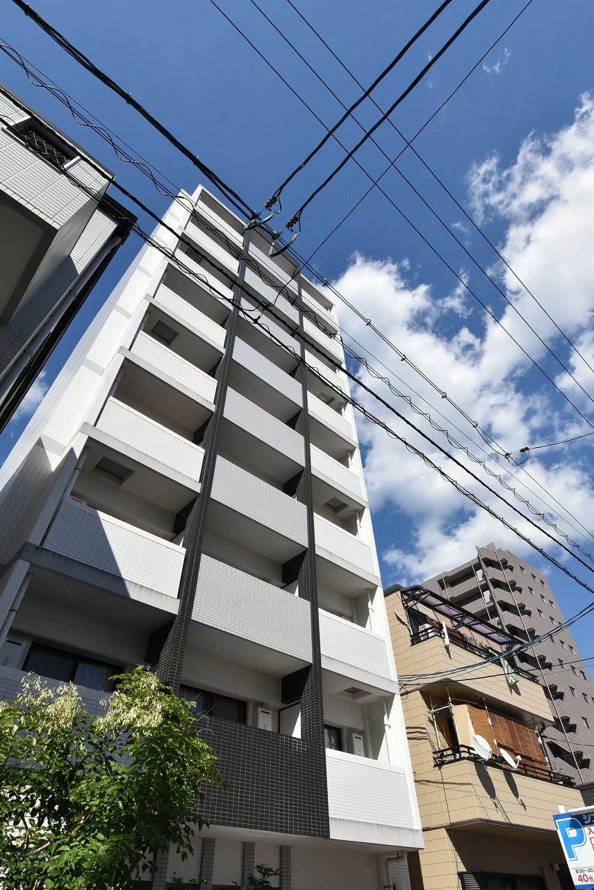 広島市中区本川町のマンションの建物外観