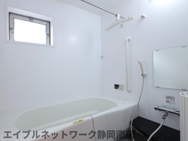 バス・シャワールーム　きれいなお風呂です