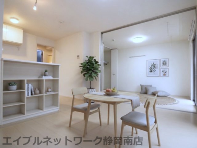 その他　家具備品はCGによるイメージで、実際の物件には含まれません