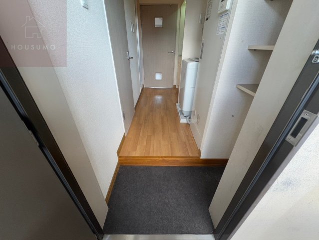 玄関　広々としたバルコニーです