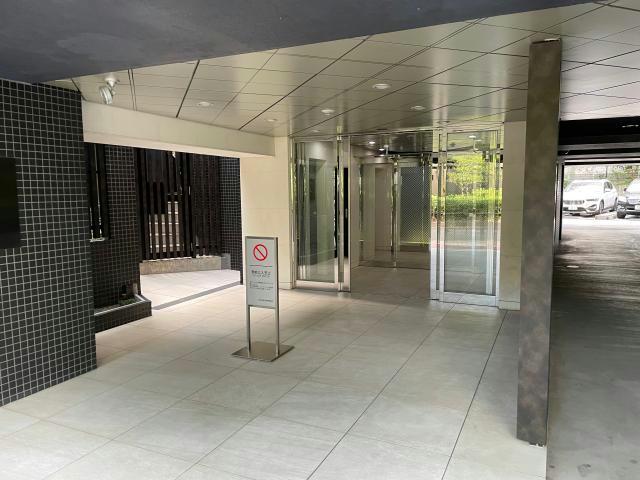 エントランス　エントランス部分